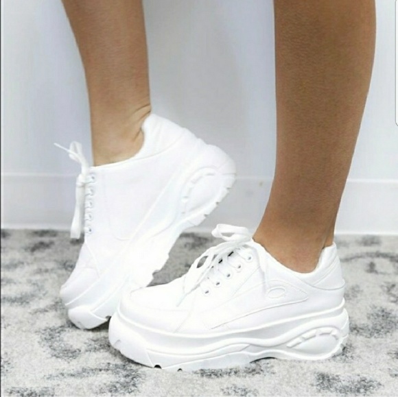💥LAST PAIR! SALE!💥 Qupid White Chunky Sneaker - Picture 2 of 5